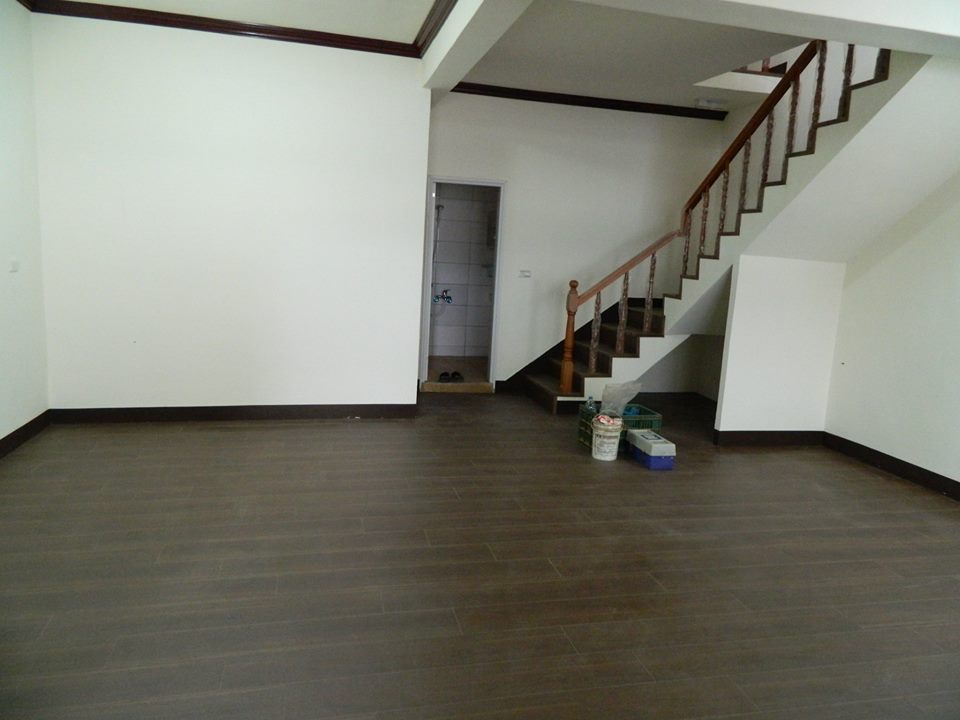 基隆八斗山莊社區 一樓空間與樓梯全景